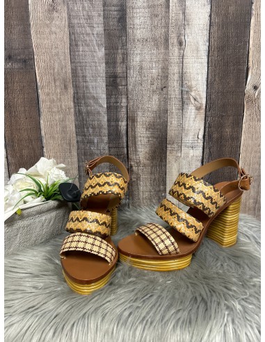 Sandals Designer By Tory Burch In Brown, Size: 8.5 les ligaments