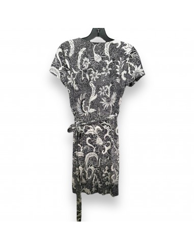 Julian Short Sleeve Wrap Dress Designer By Diane Von Furstenberg In Black & White, Size: 2 online